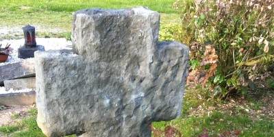 Das Grab des Vaters weiterhin besuchen zu können, ist für Niklas sehr wichtig. (Symbolbild: Gregor Dahmen)