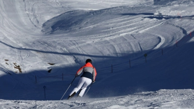 Für die Skifahrer soll am Fellhorn ein neuer Sessellift gebaut werden, Umweltschützer wollen dies verhindern. (Archivbild) (Foto: Karl-Josef Hildenbrand/dpa)
