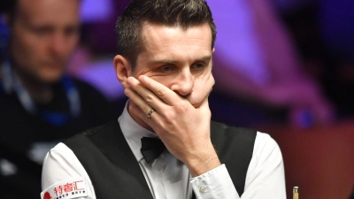 Titelverteidiger Mark Selby muss die Snooker-WM diesmal vorzeitig verlassen. (Foto: Dave Howarth/PA Wire/dpa)