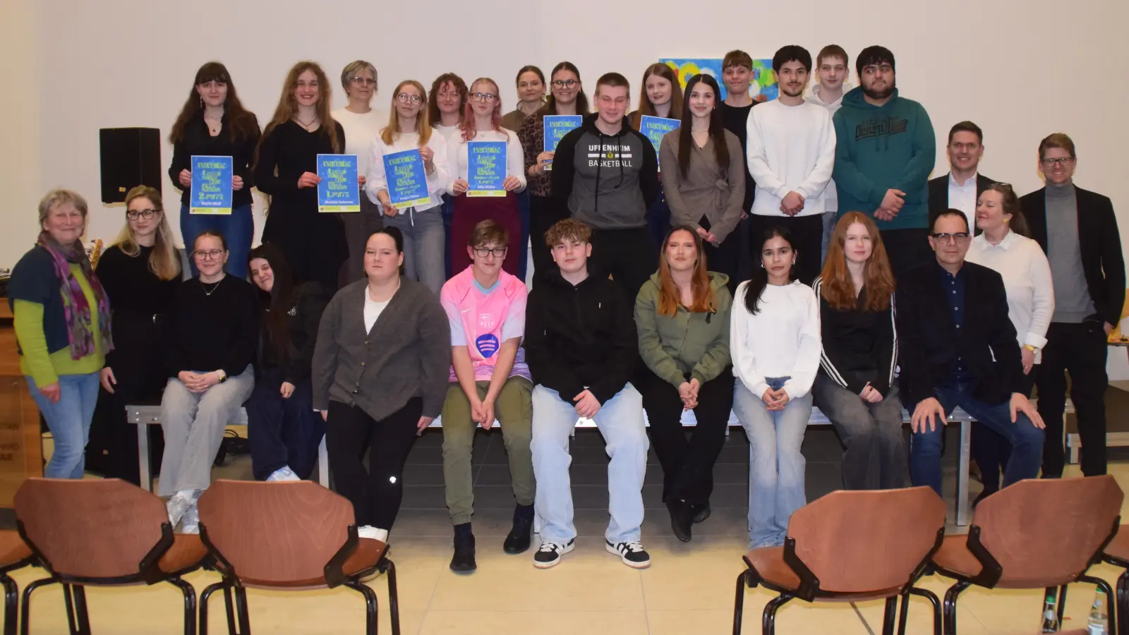 Beeindruckende Lyrik brachten die Schülerinnen und Schüler bei der Preisverleihung zu Gehör. (Foto: Gerhard Krämer)