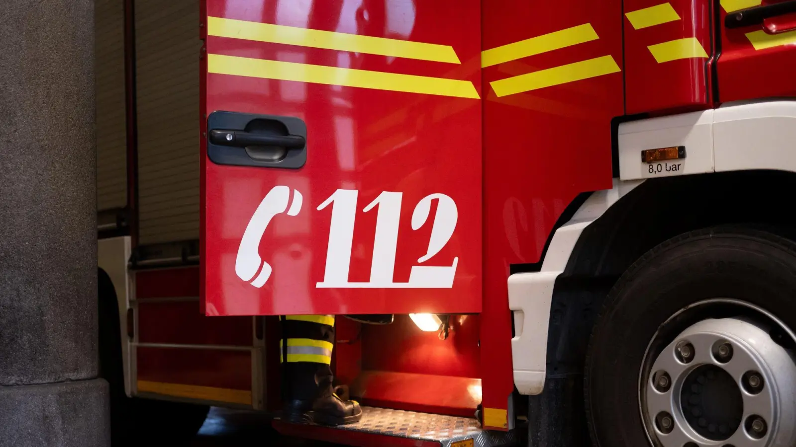 Die Feuerwehr löschte zweimal denselben Dachstuhl. (Symbolbild) (Foto: Niklas Treppner/dpa)