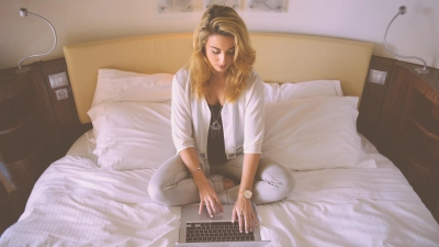 Es ist nicht verwunderlich, dass es vielen schwerfällt zu wissen, wo es für sie nach der Schule hingehen soll. Das ist aber kein Grund zur Panik – es gibt zahlreiche Möglichkeiten, Licht ins Dunkel zu bringen.  (Foto: Pixabay)