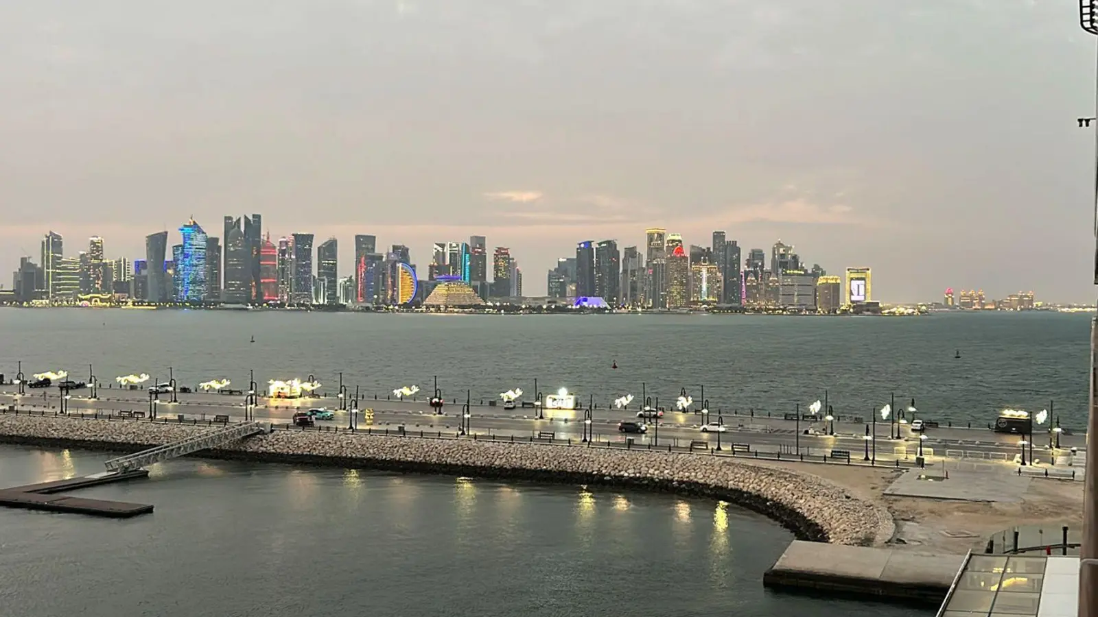 „Es geht darum, die Gäste zu beruhigen“: Für die Reiseveranstalter kommt es angesichts des Kriegs im Nahen Osten auf einen Austausch mit gestrandeten Touristen vor Ort an.  (Foto: Lana Dörrer/privat/dpa)