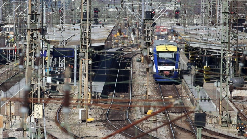 Der Augsburger Hauptbahnhof wurde abgesperrt. (Archivbild) (Foto: Karl-Josef Hildenbrand/dpa)