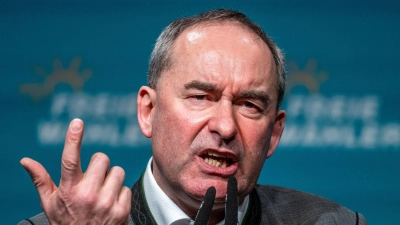 Bayerns Wirtschaftsminister Hubert Aiwanger (Freie Wähler) fordert das Ende der CO2-Steuer. (Archivbild) (Foto: Armin Weigel/dpa)