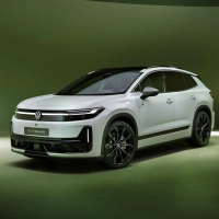 Volkswagen erneuert den ID.4 gründlich und gibt ihm einen vertrauten Namen: Anfang 2027 soll der elektrische Geländewagen als ID.Tiguan starten. (Foto: Volkswagen AG/dpa-tmn)