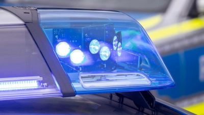 Die Polizei sucht nach Zeugen. (Symbolbild) (Foto: Daniel Karmann/dpa)