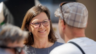 Landtagspräsidentin Ilse Aigner sucht am Freitag in Dinkelsbühl das Gespräch mit den Bürgerinnen und Bürgern.  (Archivbild: Bayerischer Landtag/Stefan Obermeier)