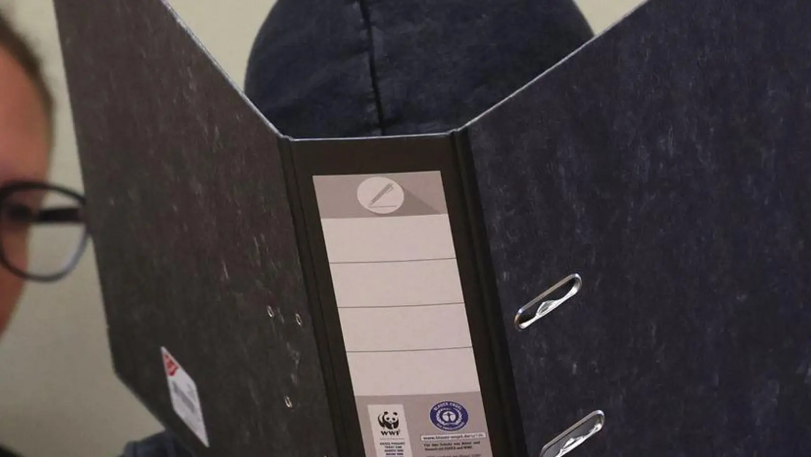 Zwei Menschen wurden bei dem Angriff verletzt, eine Frau starb. (Archivbild) (Foto: Karl-Josef Hildenbrand/dpa)