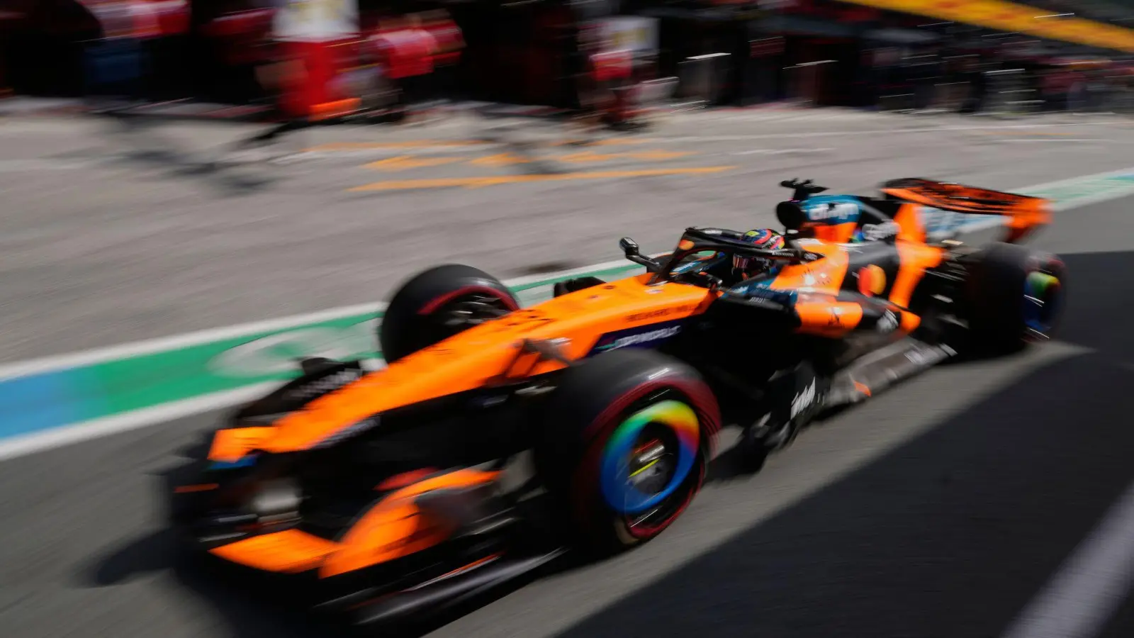Nicht zu schlagen in der Qualifikation: Lando Norris.  (Foto: Darko Bandic/AP POOL/AP/dpa)