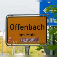 Offenbach liegt in der bundesweiten Auto-Schadenbilanz vorn. (Symbolbild) (Foto: Andreas Arnold/dpa)