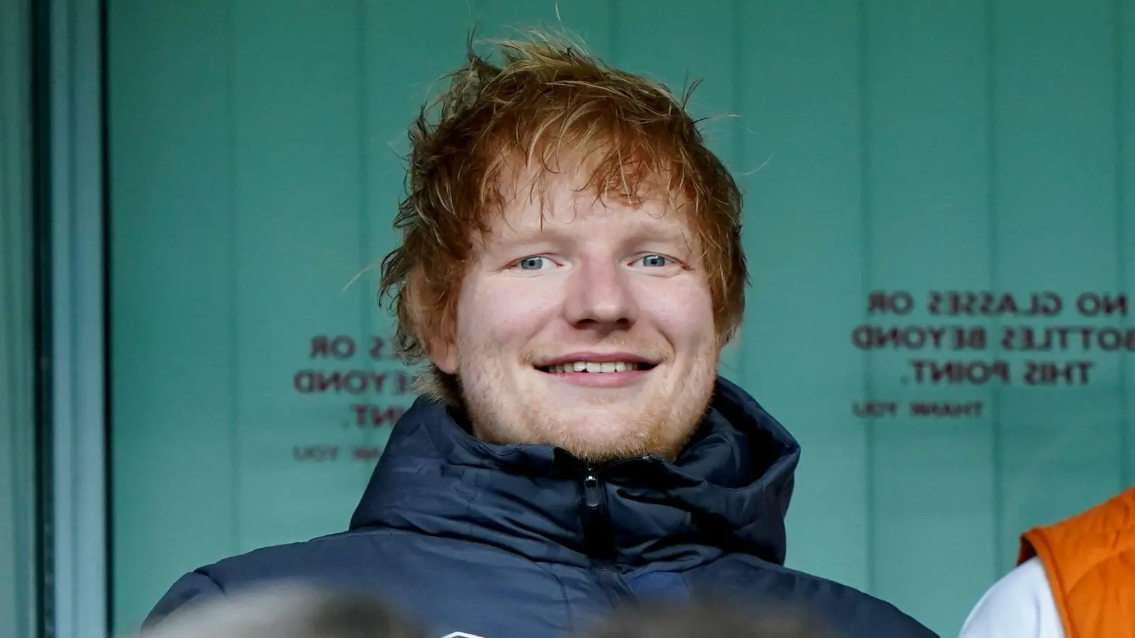 Ed Sheeran ist häufig bei Spielen seines Lieblingsvereins. (Foto: Joe Giddens/PA/dpa)