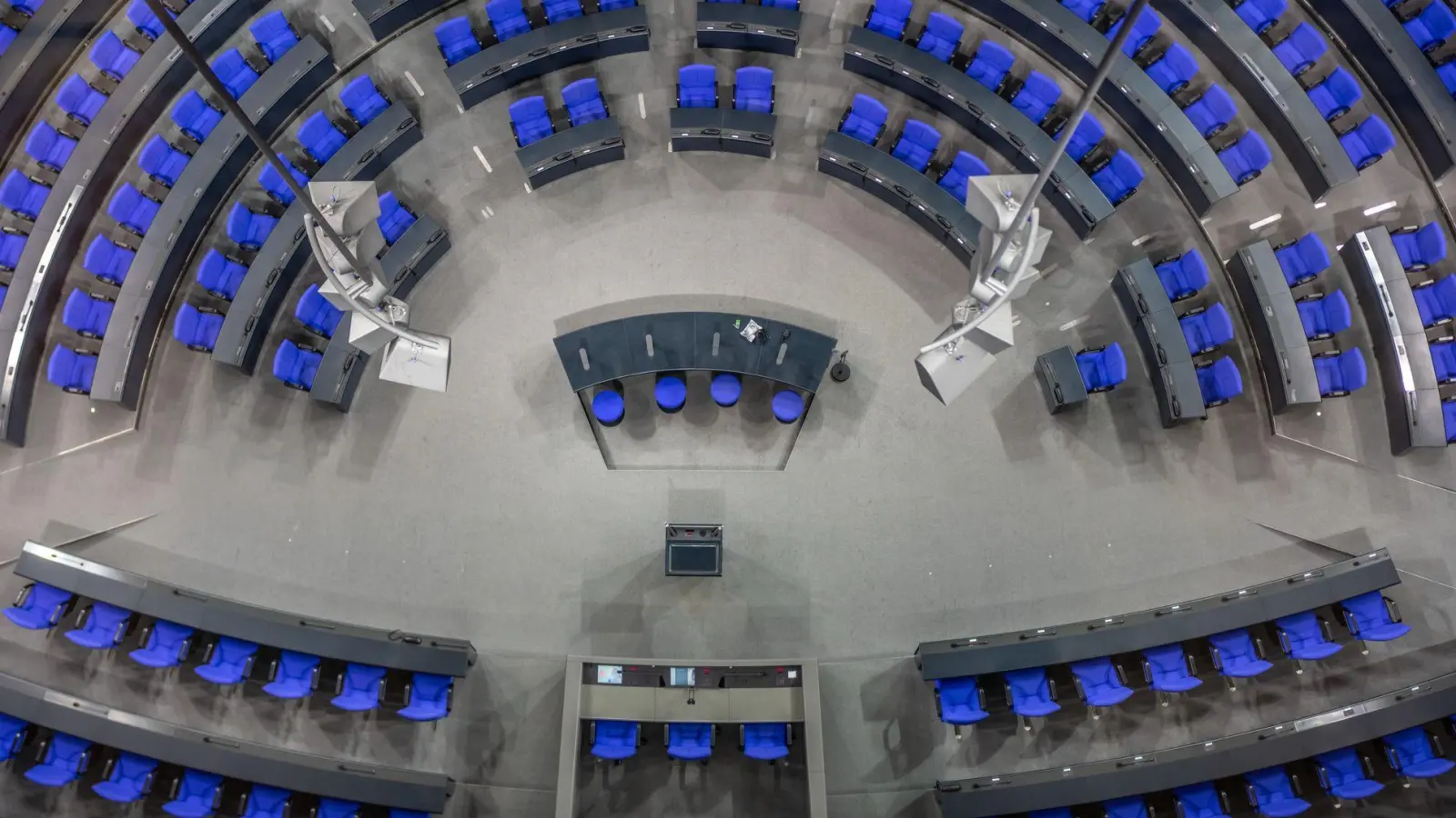 Der durchschnittliche Abgeordnete im frisch gewählten Bundestag ist männlich und 47 Jahre alt. (Foto Archiv) (Foto: Michael Kappeler/dpa)