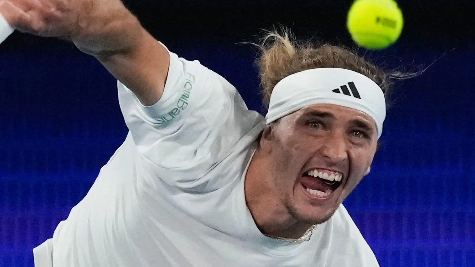 Alexander Zverev setzte sich beim United Cup gegen Stefanos Tsitsipas durch. (Foto: Mark Baker/AP/dpa)