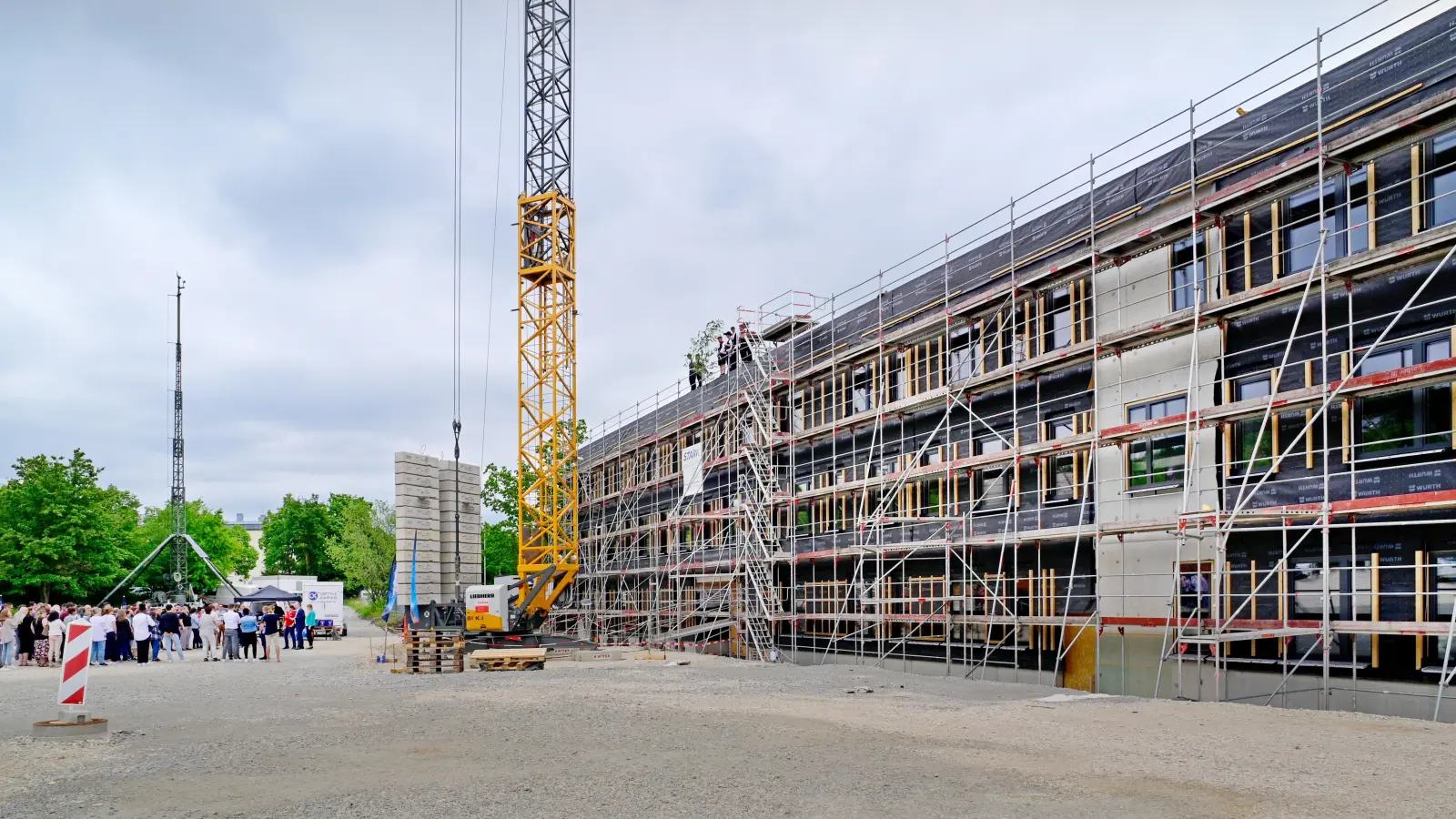 Der Neubau der Zentrale in der Ansbacher Rettistraße bietet auf 4200 Quadratmetern Platz für 188 Mitarbeiter der Fega &amp; Schmitt Elektrogroßhandel GmbH. (Foto: Jim Albright)