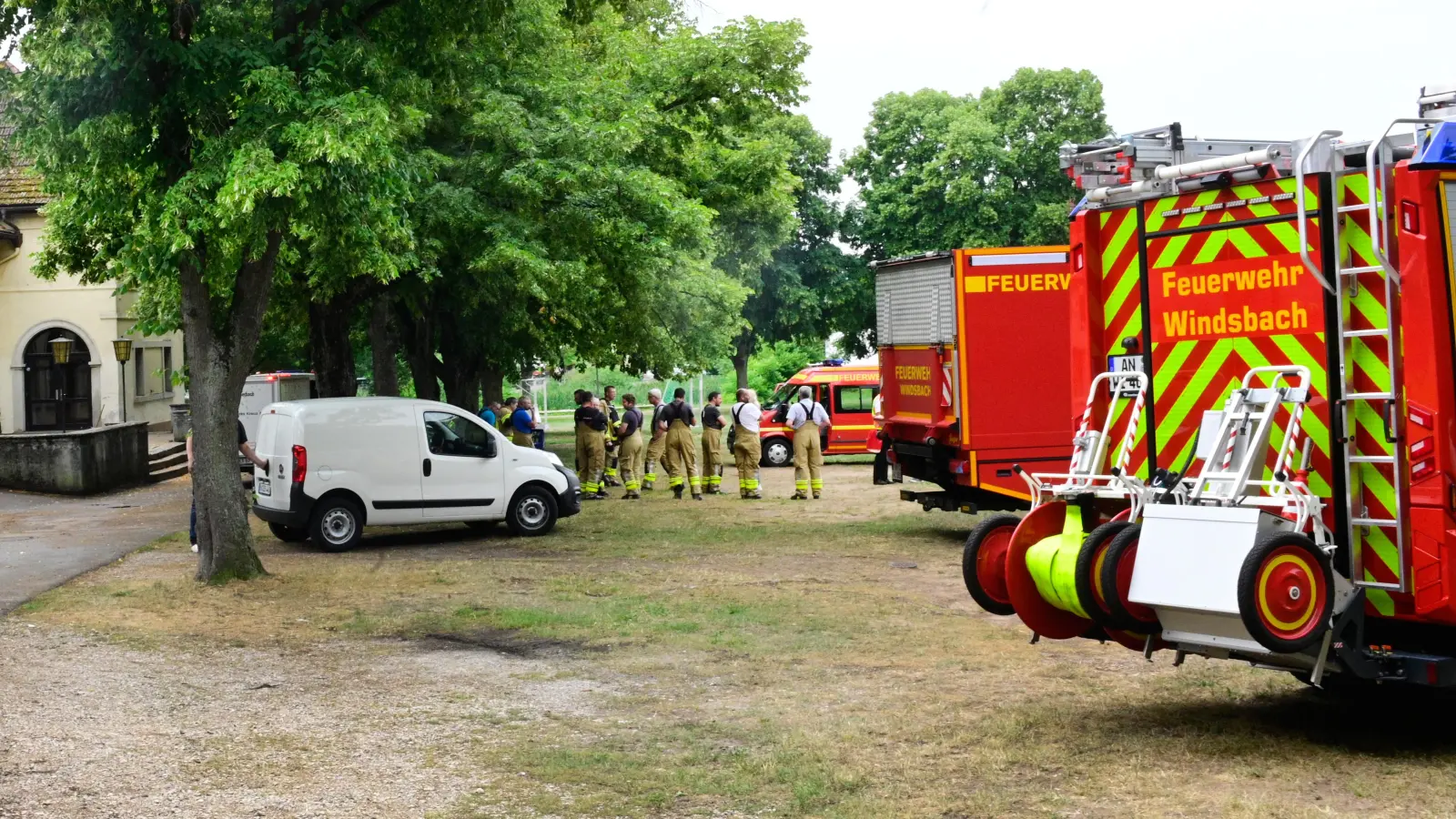 Rund 150 Einsatzkräfte ware in Windsbach zur Bewältigung eines Gas-Lecks gefordert. (Foto: Jim Albright)