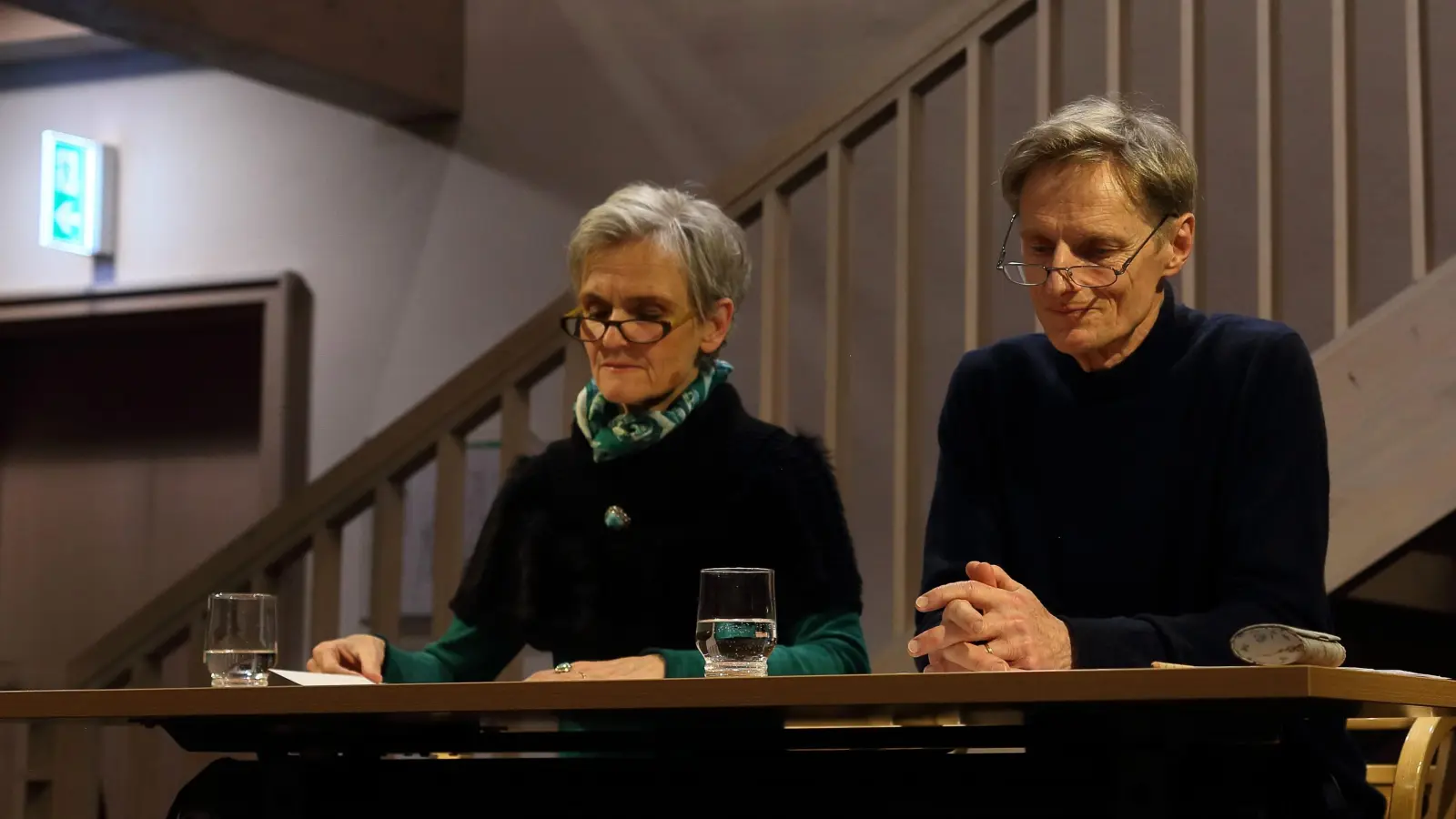 Lasen aus den Tagebüchern und Briefen von Etty Hillesum: Claudia Dölker und Hartmut Scheyhing. (Foto: Thomas Wirth)