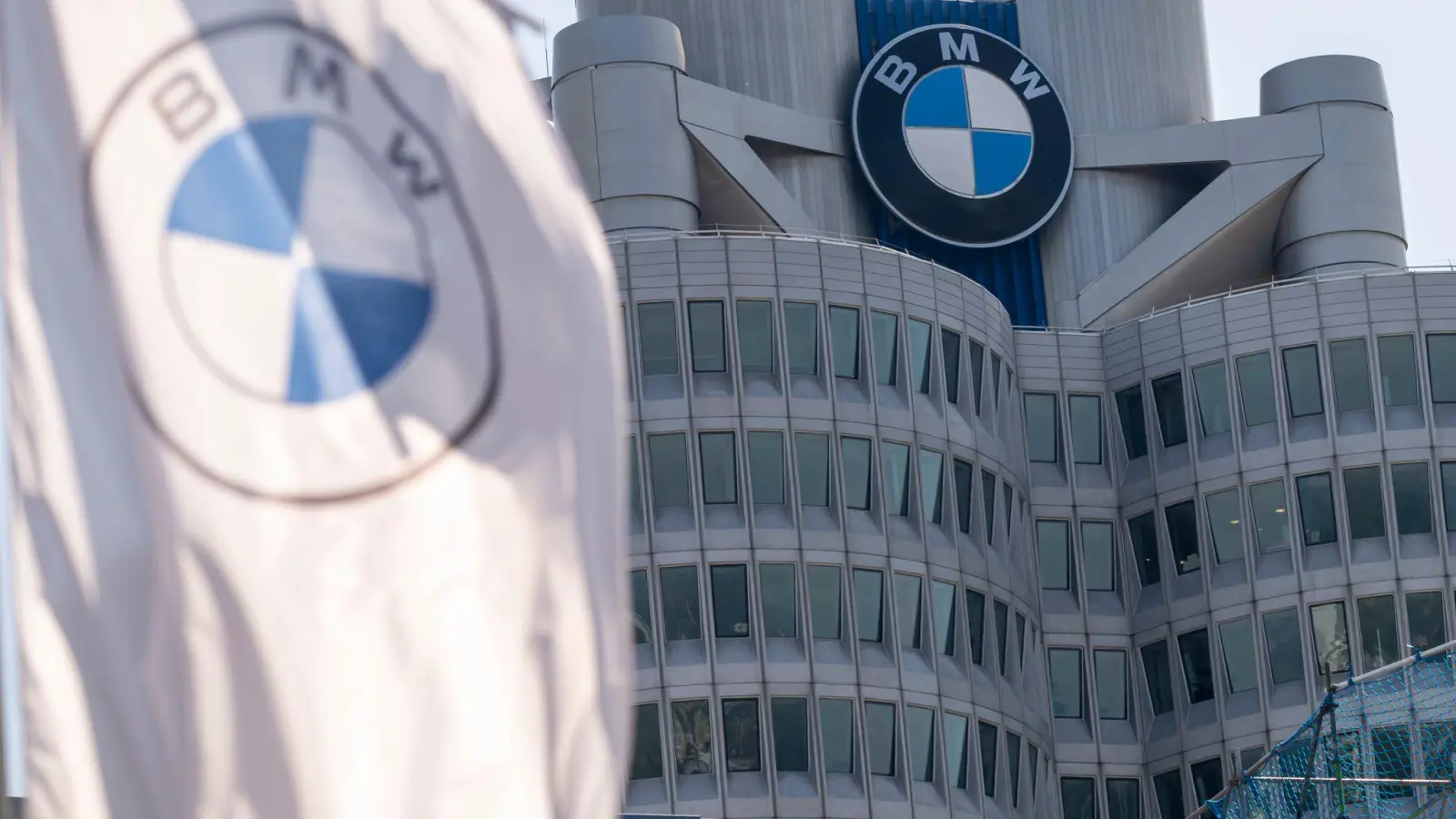 Der Gewinn bei BMW ist im zweiten Quartal eingebrochen (Foto: Peter Kneffel/dpa)