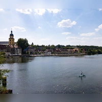 In Kitzingen ist es oft besonders heiß. (Archivbild) (Foto: Daniel Löb/dpa)