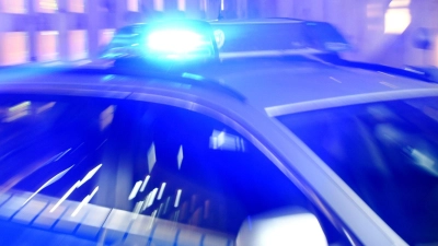 Nach einem Unfall ist die A70 vorübergehend voll gesperrt. (Symbolbild)  (Foto: Carsten Rehder/dpa)