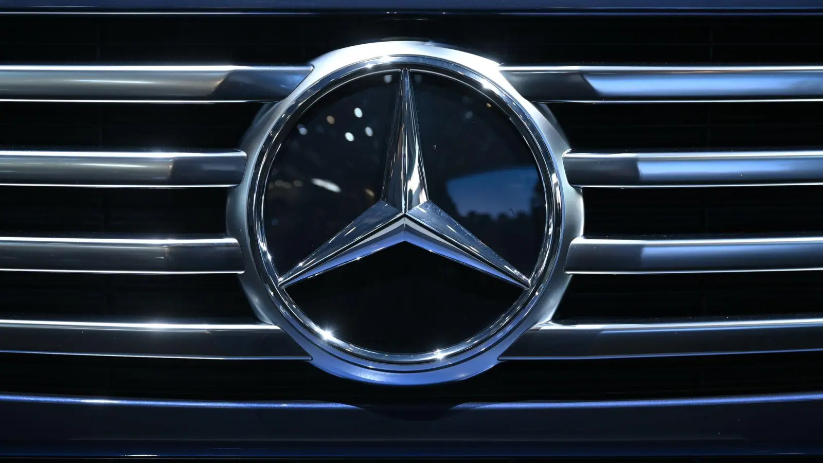 Mercedes möchte mit einem Drohnen-Start-up zusammenarbeiten. (Symbolbild) (Foto: Johannes Neudecker/dpa)