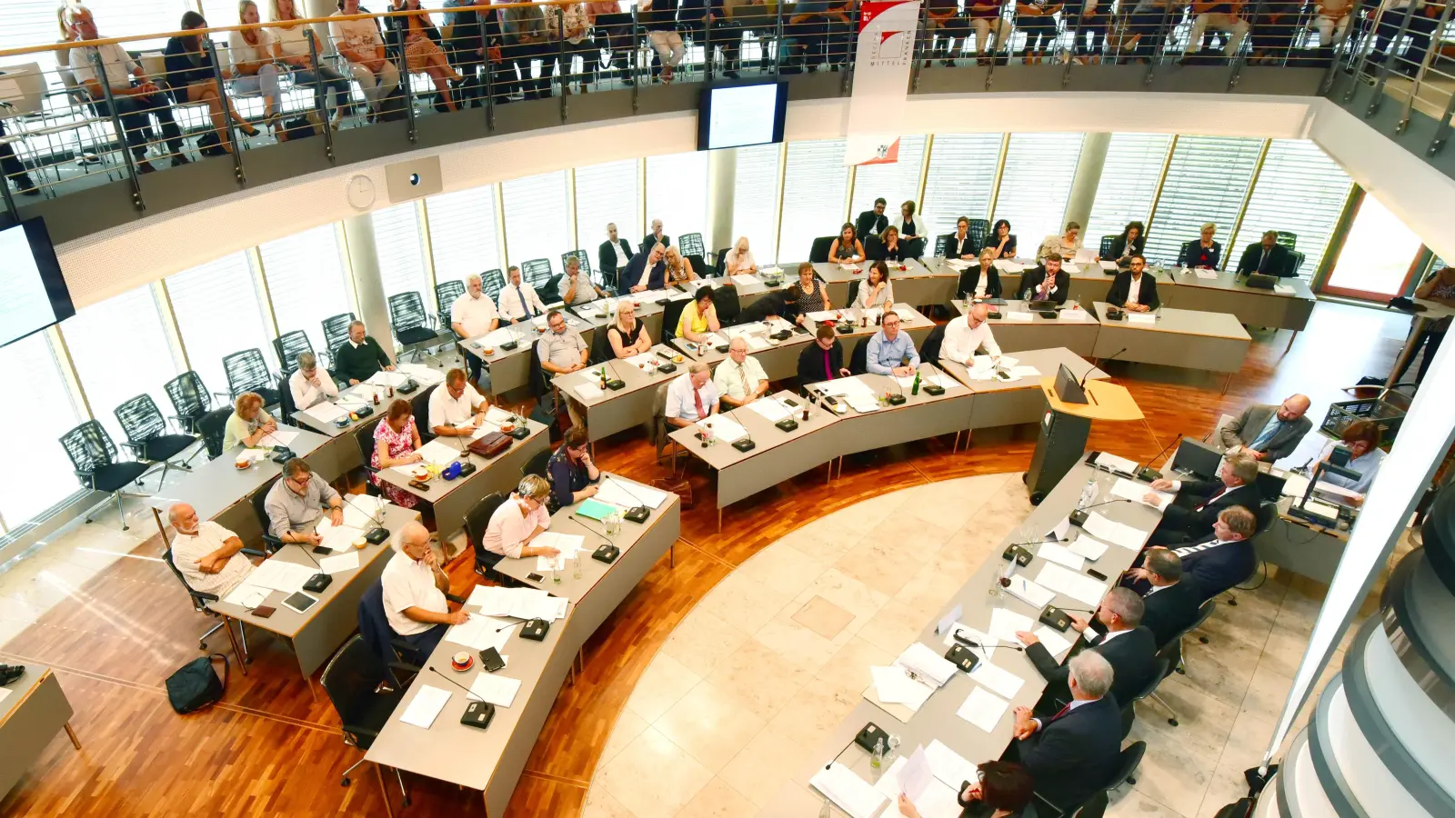 Neben einem neuen Landtag wählen die Bürger in Mittelfranken auch einen Bezirkstag, der in Ansbach seinen Sitz hat. (Foto: Jim Albright)