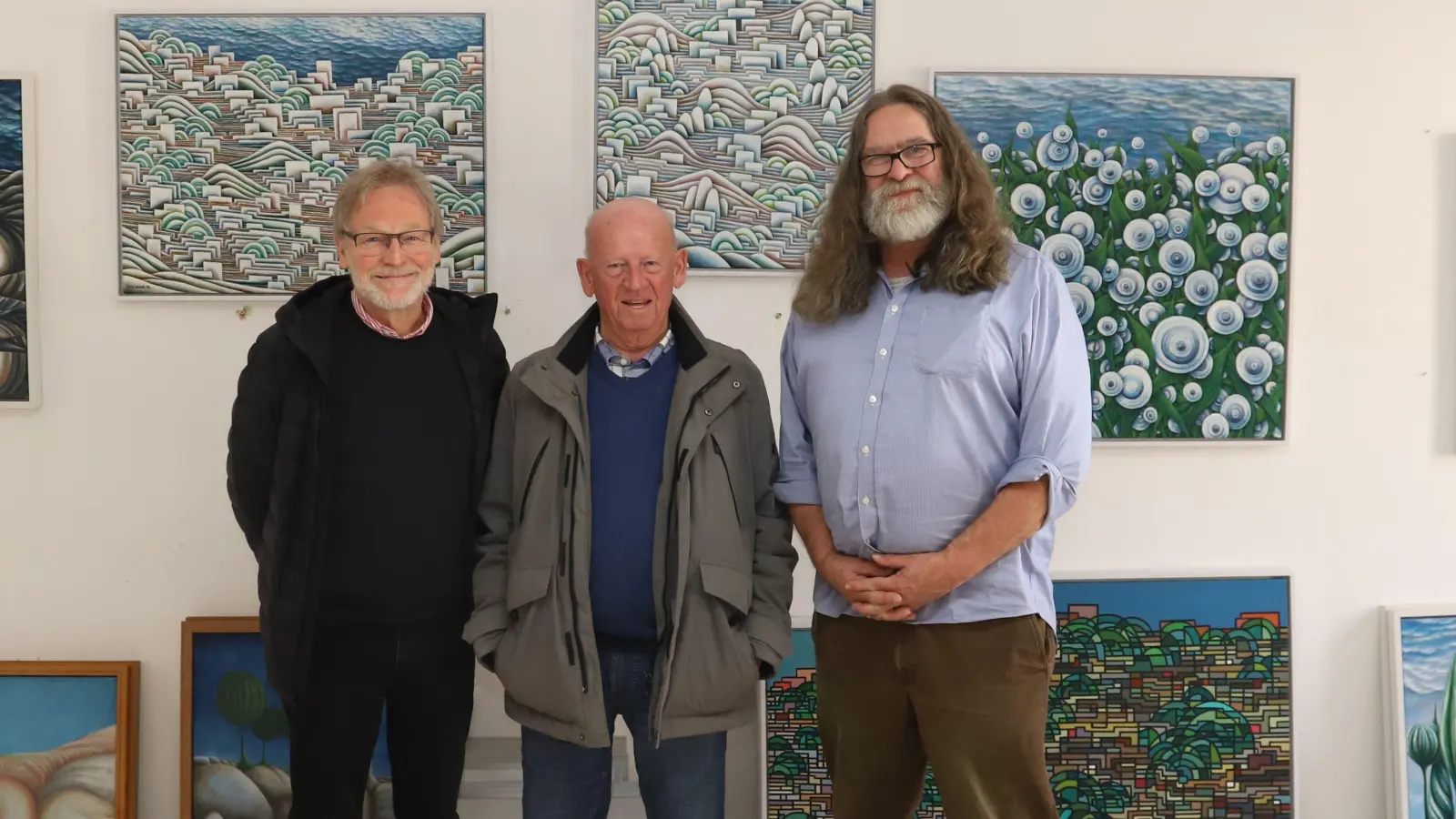 Helmut Sacha, Günter Pfisterer und Hannes Hüttinger (von links) besuchten das Haus des verstorbenen Horst Merck in der Karolinenstraße in Ansbach.  (Foto: Oliver Herbst)