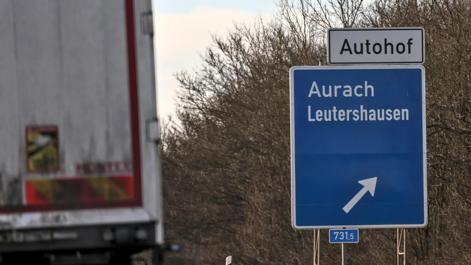 Auf der A6 bei Aurach ist es am Dienstag zu einem Unfall gekommen, der noch länger Auswirkungen hatte. (Symbolbild: Tizian Gerbing)