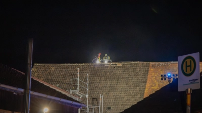 Die Einsatzkräfte konnten die Rauchentwicklung schnell bekämpfen und unter Kontrolle bringen, sodass kein offenes Feuer entstand. (Foto: News5/Kevin Weddig)