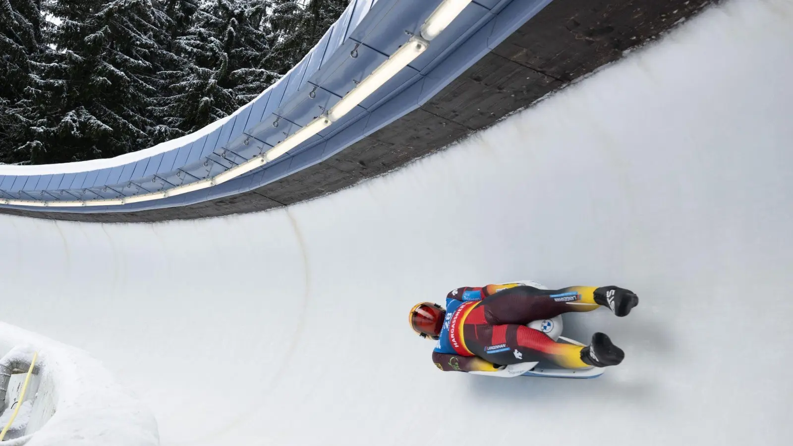 Siegt in Altenberg: Max Langenhan auf der Bahn. (Foto: Sebastian Kahnert/dpa)