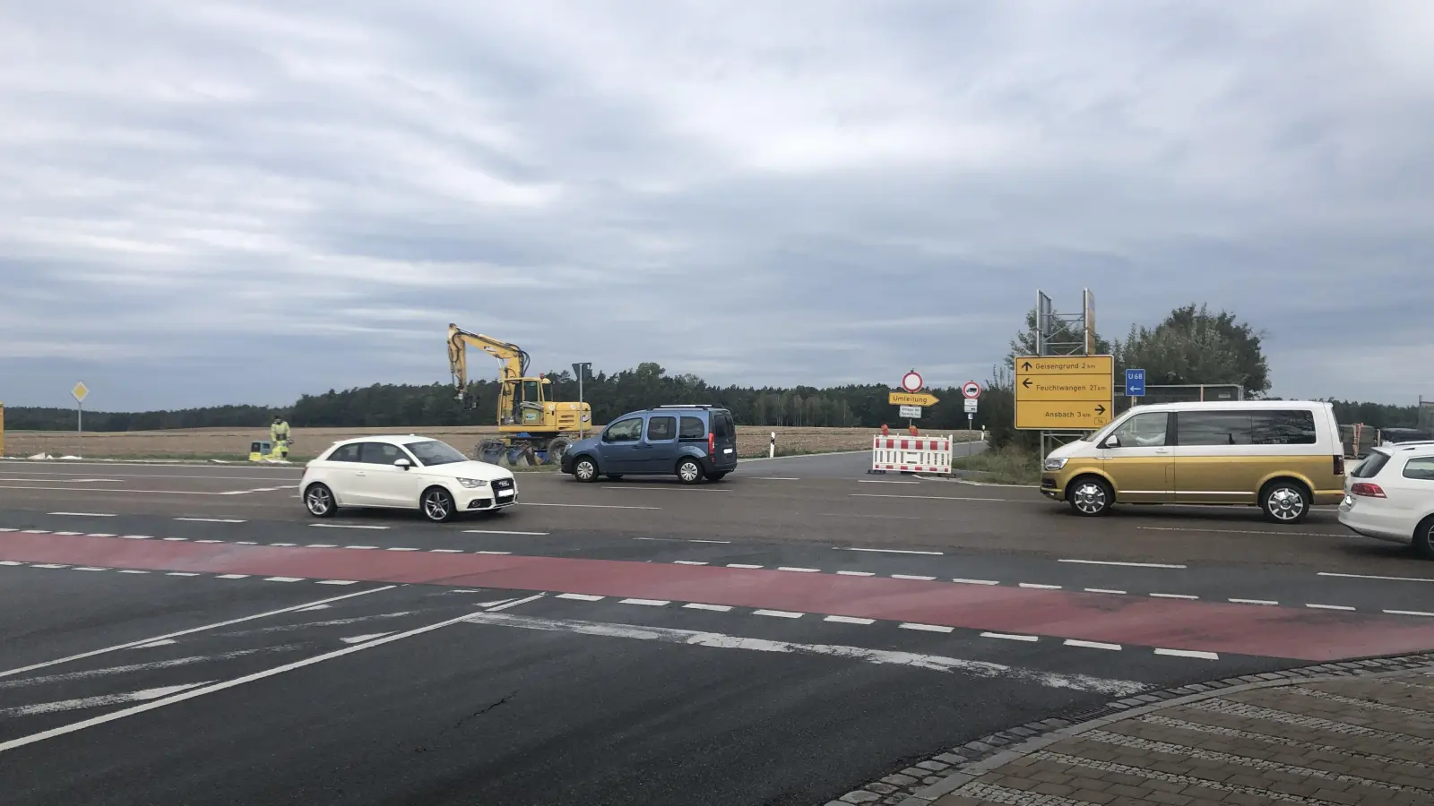 Am Montag standen die Zeichen beim Ansbacher Ortsteil Elpersdorf schon auf Baustelle. (Foto: Florian Pöhlmann)