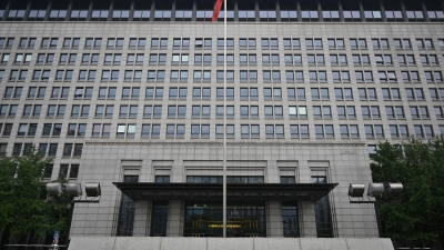Die USA hatten zuletzt eine Reihe neuer Handelsbeschränkungen verhängt. Nun schlägt das chinesische Handelsministerium zurück. (Archivbild) (Foto: Johannes Neudecker/dpa)