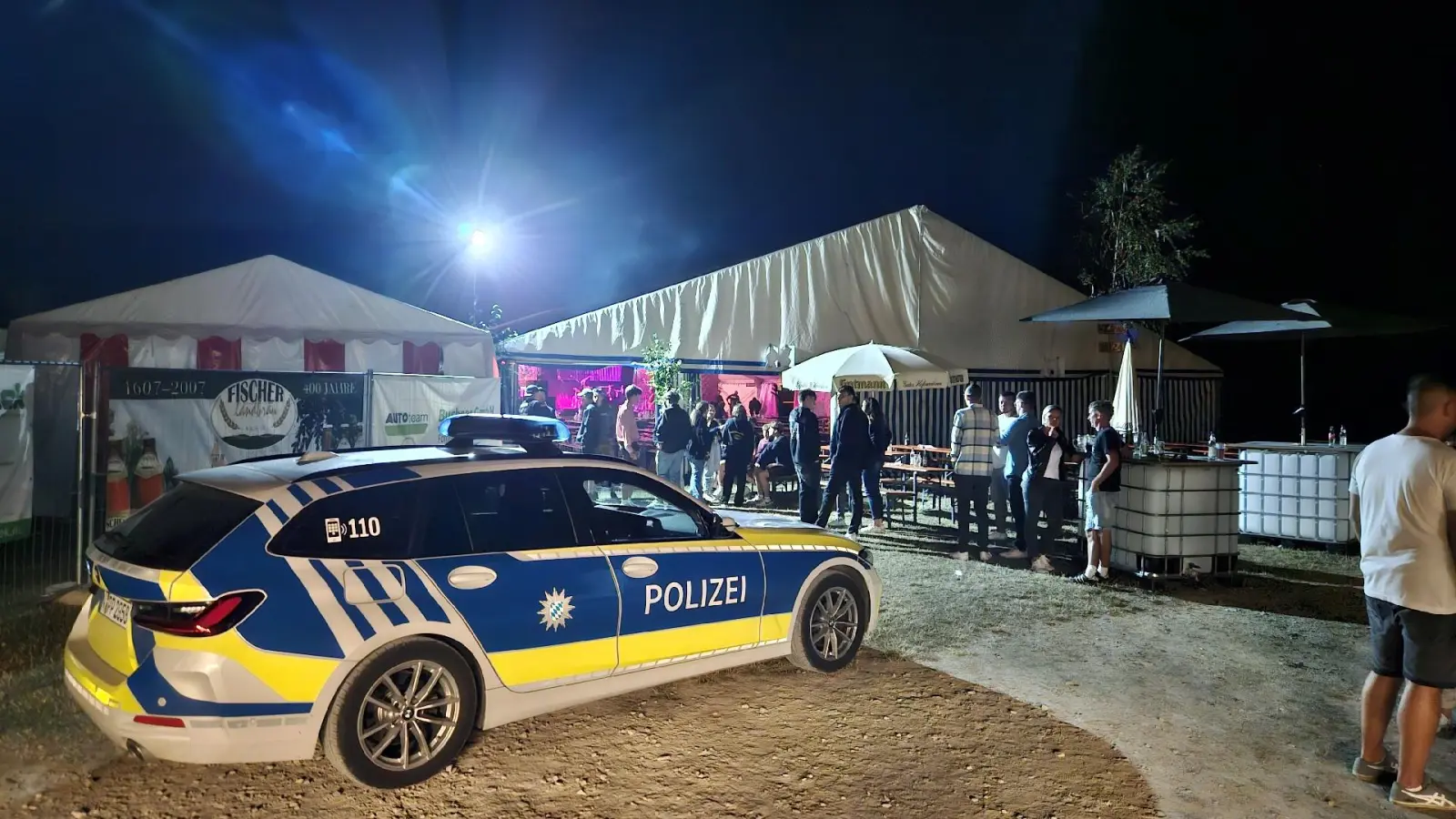 Polizeinsatz auf der Wiesether Kirchweih: Grund dafür war eine Auseinandersetzung zweier Männer auf dem Festplatz. (Foto: Wolfgang Grebenhof)