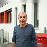 Armin Pfister ist nicht jeden Tag in der Rügländer Verwaltung vor Ort. Wer einen Termin mit dem Bürgermeister haben möchte, sollte im Vorfeld anrufen.  (Foto: Luca Paul)