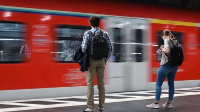 Die Ampel-Koalition will ein neues bundesweit gültiges Nahverkehrsticket schaffen. (Foto: Arne Dedert/dpa)