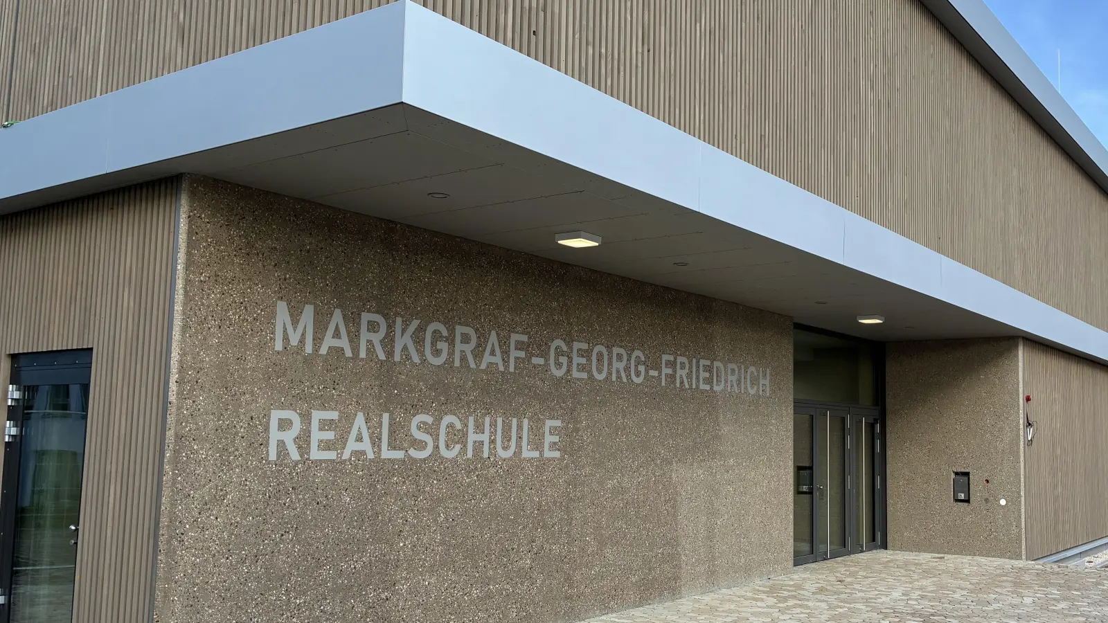 Das neue M-Gebäude der Markgraf-Georg-Friedrich-Realschule Heilsbronn. (Foto: Landratsamt Ansbach/Martin Fellner)
