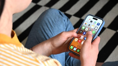 In Frankreich wird ein Social-Media-Verbot für Jüngere vorangetrieben. (Symbolbild) (Foto: Elisa Schu/dpa)