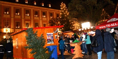 Neustadt lädt ein zum Adventszauber am Marktplatz.  (Foto: Gudrun Schwarz-Köhler)