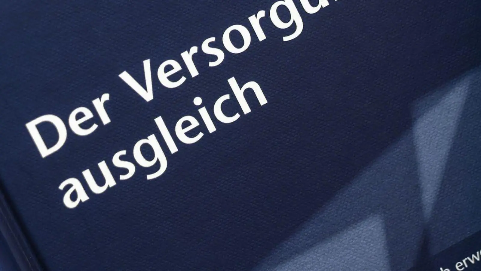 Beim Versorgungsausgleich geht es darum, für den Zeitraum der Ehe einen Ausgleich in Bezug auf die späteren Rentenansprüche herzustellen. (Symbolbild) (Foto: Oliver Berg/dpa)