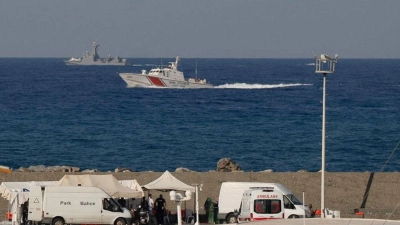 Der Taucheinsatz eines türkischen Spezialschiffes hat begonnen.  (Foto: Nedim Enginsoy/AP/dpa)