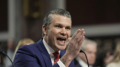 Hegseth hat keine politische Erfahrung und soll dennoch eines der wichtigsten US-Ministerien leiten.  (Foto: J. Scott Applewhite/AP/dpa)