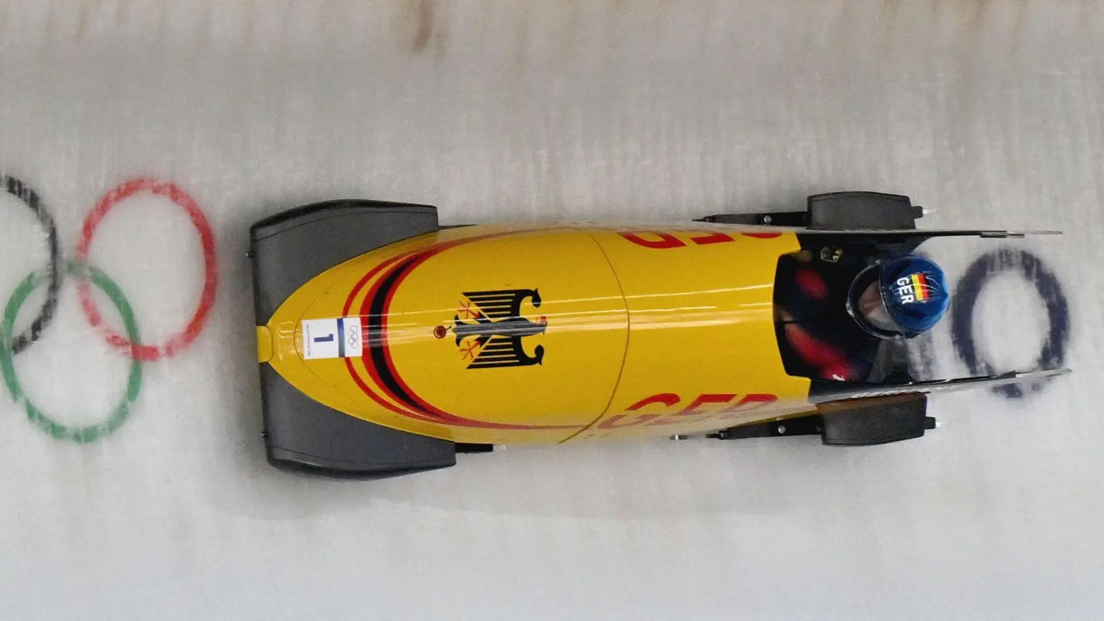 Laura Nolte startete mit Bahnrekord ins Monobob-Rennen.  (Foto: Robert Michael/dpa)