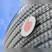Vor deutschen Gerichten gibt es mehrere Klagen gegen den Telekommunikationsanbieter Vodafone im Zusammenhang mit einseitigen Vertragsänderungen. (Archivbild) (Foto: Federico Gambarini/dpa)
