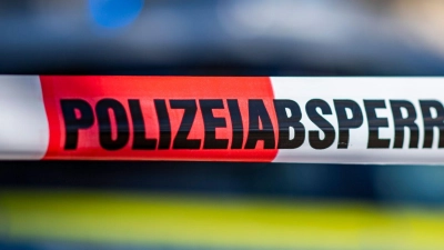 Die Polizei ermittelt weiter zu den genauen Umständen des Todes der 45-Jährigen. (Symbolbild) (Foto: David Inderlied/dpa)