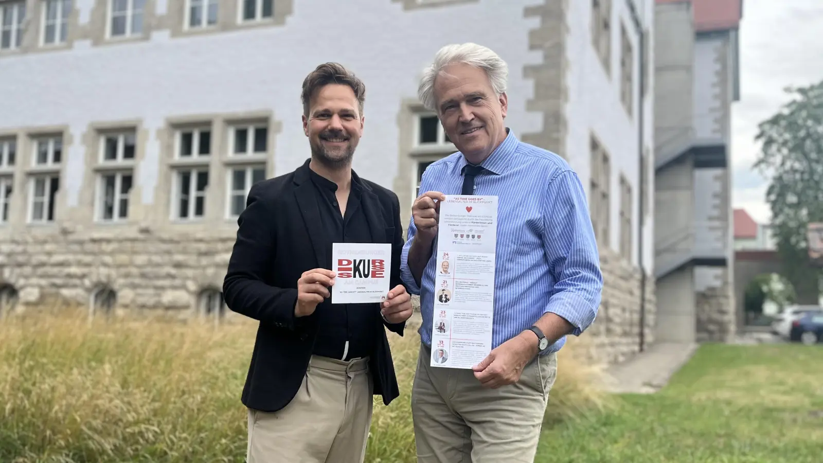 Dr. Florian Diener, Geschäftsführer des Campus Rothenburg (links), und Tourismusdirektor Dr. Jörg Christöphler freuen sich auf eine neue Edition der Rothenburger Diskurse. (Foto: Irmeli Pohl)