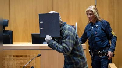 Ein 30-Jähriger wurde wegen des Mordes an der dreifachen Mutter bereits verurteilt. (Archivbild) (Foto: Stefan Puchner/dpa)