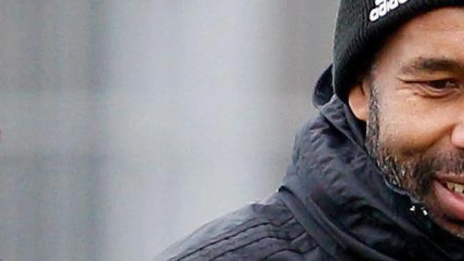 Ein Ex-Bremer und der neue Werder-Coach: Klaus Allofs und Daniel Thioune in gemeinsamen Tagen bei Fortuna Düsseldorf. (Foto: Roland Weihrauch/dpa)