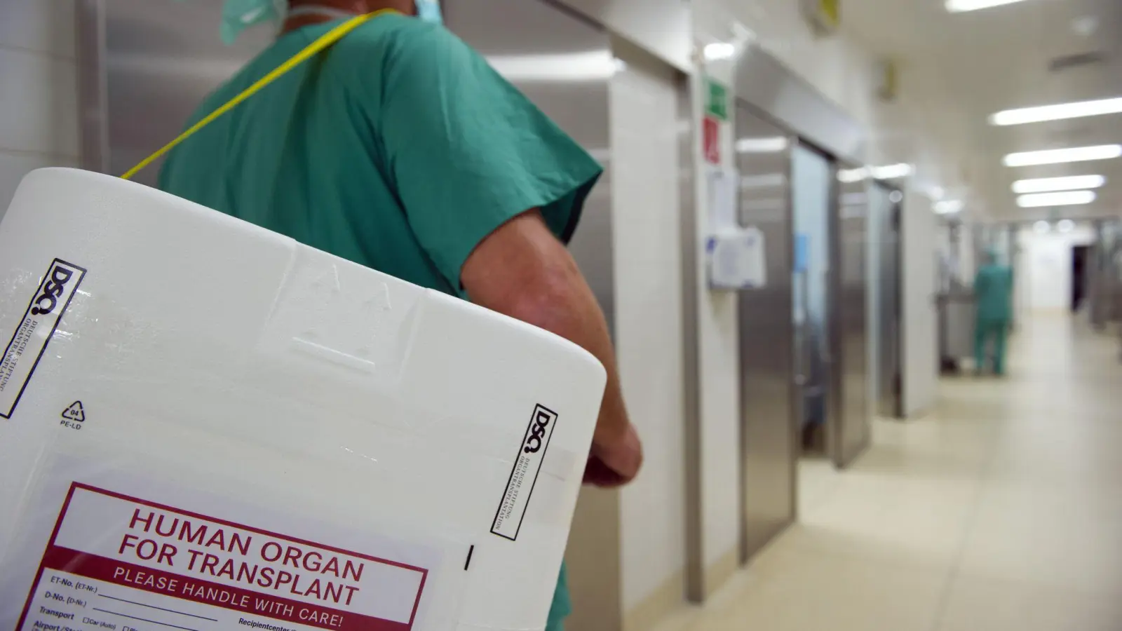 Mehr Organspenden werden weiterhin dringend benötigt. (Archivbild) (Foto: Soeren Stache/dpa)