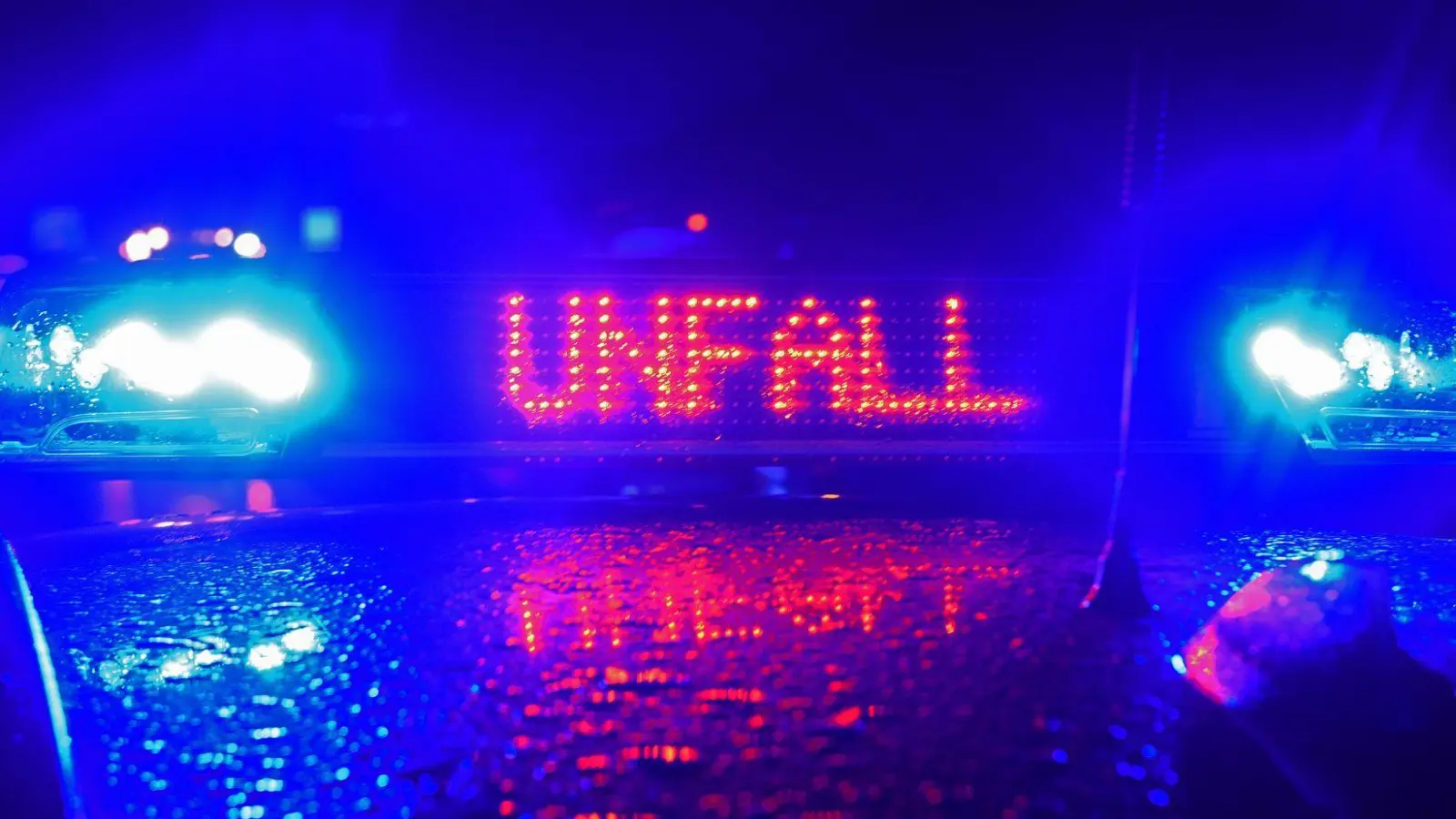 Der Unfallverursacher wurde nicht verletzt. (Symbolbild) (Foto: Stefan Puchner/dpa)