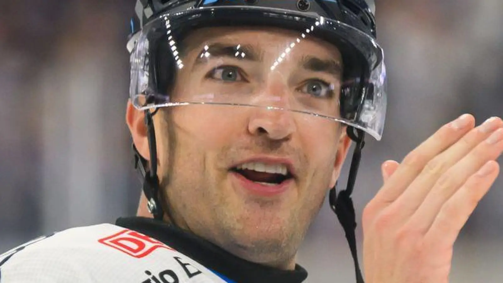 Agostino bleibt dem ERC erhalten. (Archivbild) (Foto: Robert Michael/dpa)